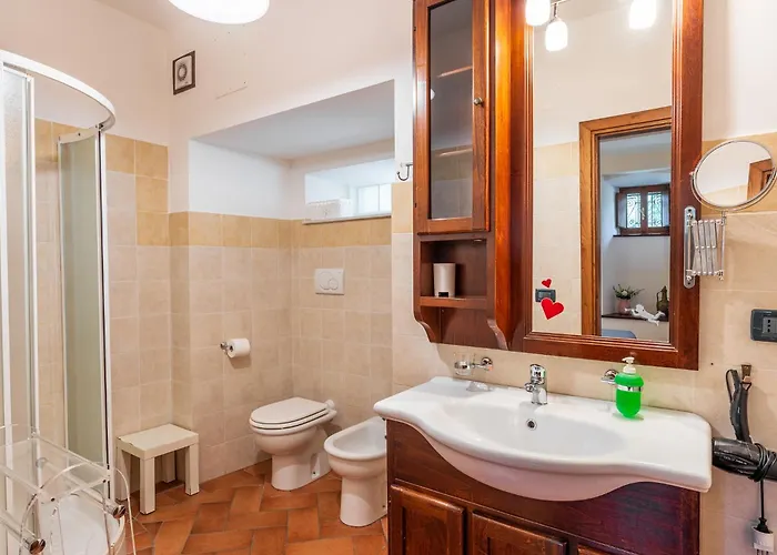 Fattoria Podere Peciano Farm stay *