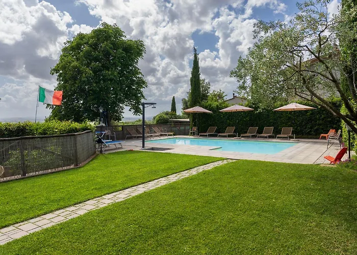 Fattoria Podere Peciano Farm stay *