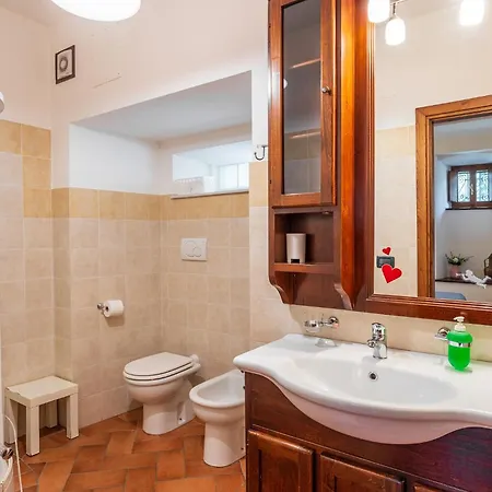 Fattoria Podere Peciano Farm stay *