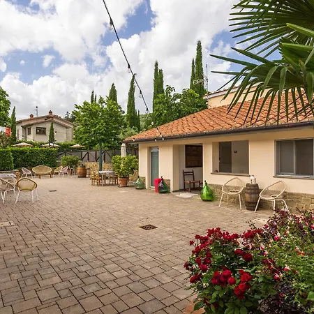 Fattoria Podere Peciano Farm stay *