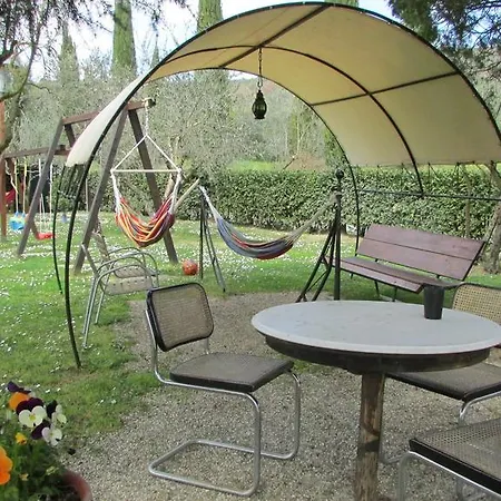 Fattoria Podere Peciano Farm stay *